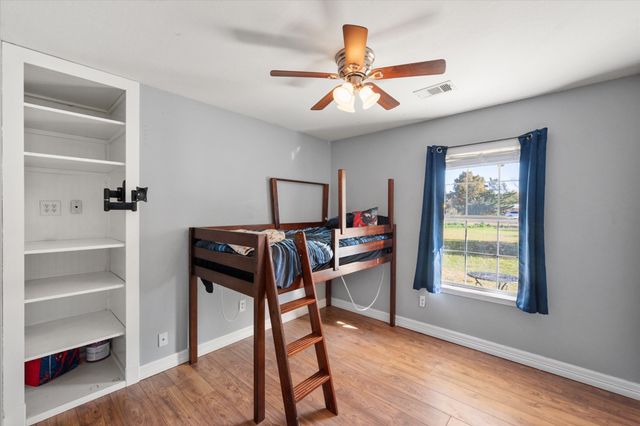 7811 E Fm 917, Alvarado, TX 76009