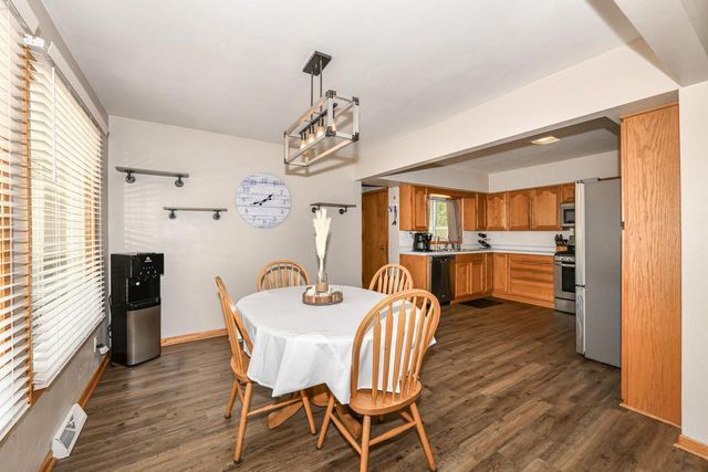 955 Garvens AVENUE, Brookfield, WI 53005