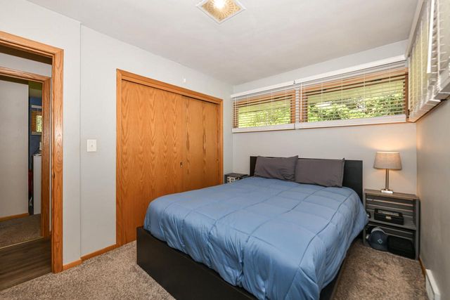 955 Garvens AVENUE, Brookfield, WI 53005