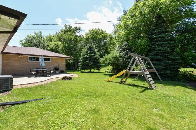 955 Garvens AVENUE, Brookfield, WI 53005