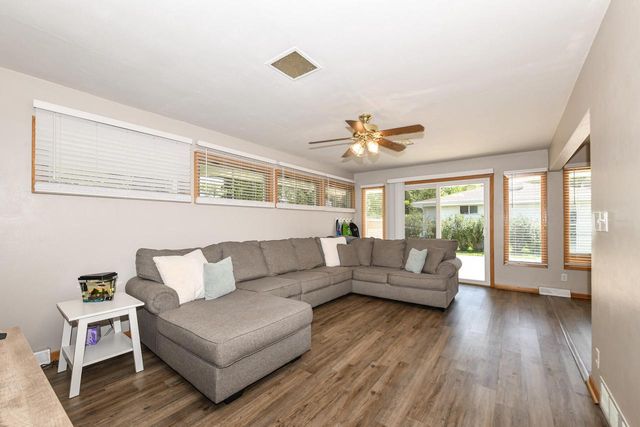 955 Garvens AVENUE, Brookfield, WI 53005