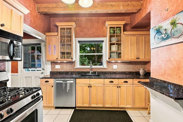 61 Lowell St, Reading, MA 01867