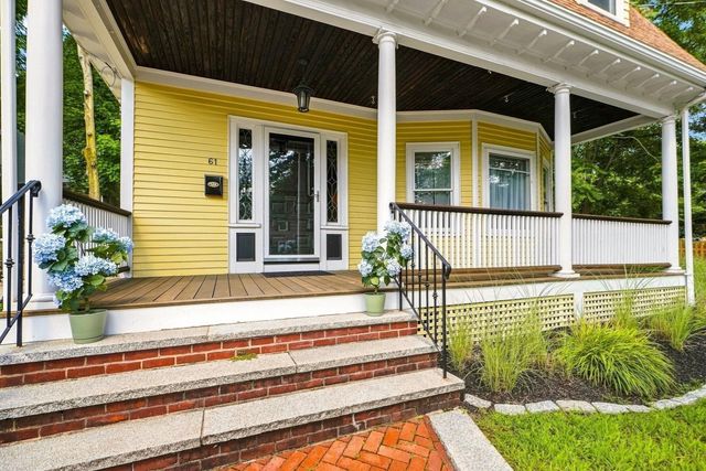 61 Lowell St, Reading, MA 01867