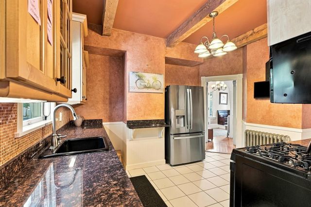 61 Lowell St, Reading, MA 01867