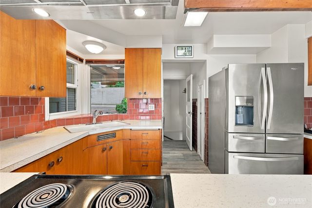 1536 Shorewood Drive, Bremerton, WA 98312