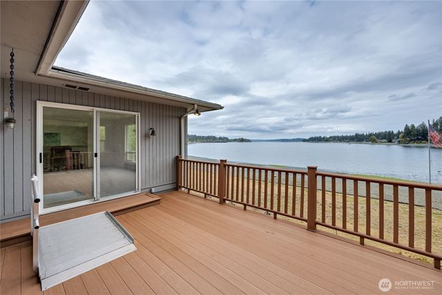 1536 Shorewood Drive, Bremerton, WA 98312