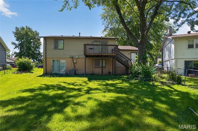 1315 Red River Drive, St Louis, MO 63138