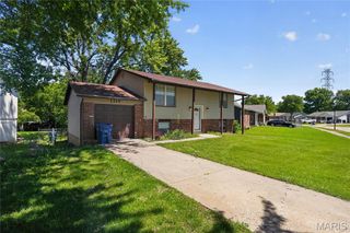 1315 Red River Drive, St Louis, MO 63138