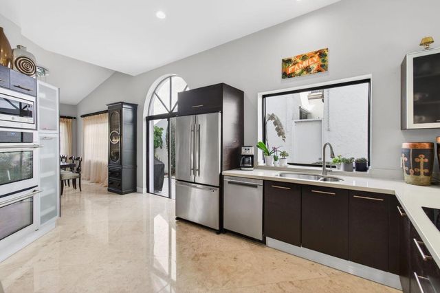 23145 Via Stel, Boca Raton, FL 33433