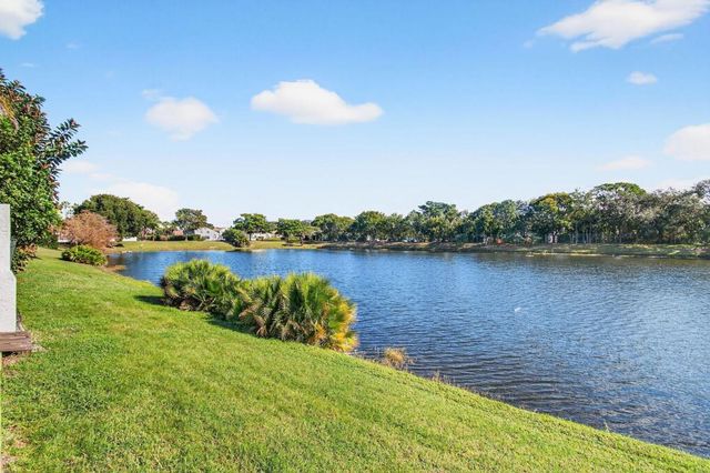 23145 Via Stel, Boca Raton, FL 33433
