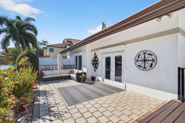 23145 Via Stel, Boca Raton, FL 33433