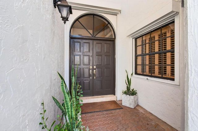 23145 Via Stel, Boca Raton, FL 33433