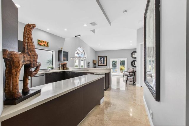 23145 Via Stel, Boca Raton, FL 33433