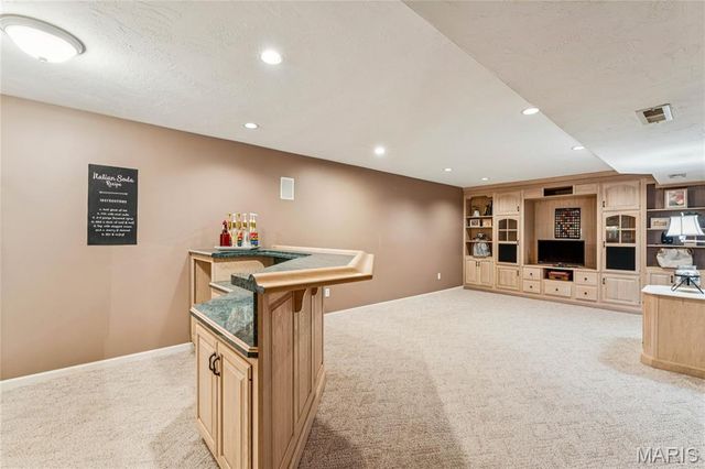 8 Howe Crossing, Festus, MO 63028