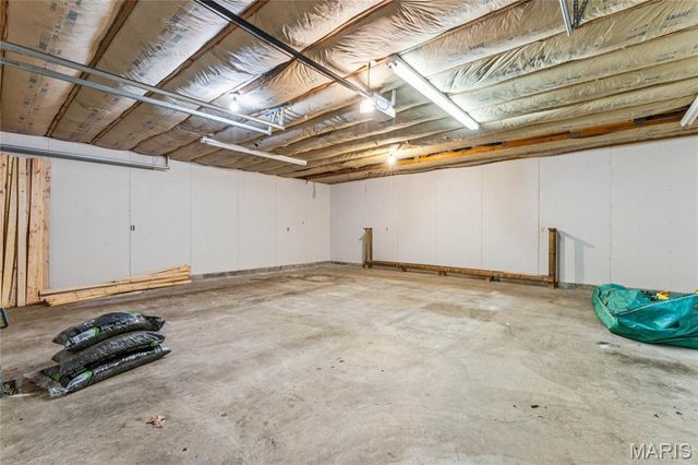 8 Howe Crossing, Festus, MO 63028