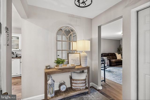 1049 ESTATES BLVD, Hamilton, NJ 08690