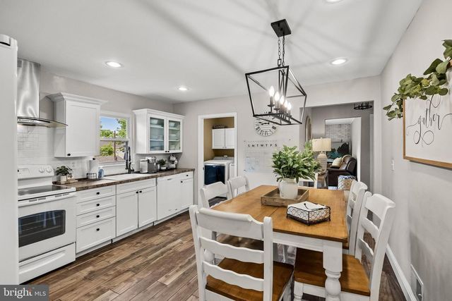 1049 ESTATES BLVD, Hamilton, NJ 08690