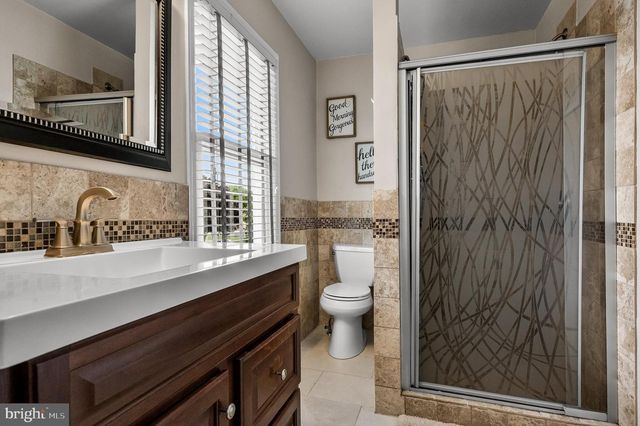 1049 ESTATES BLVD, Hamilton, NJ 08690
