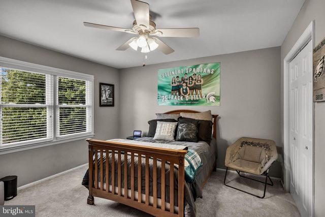 1049 ESTATES BLVD, Hamilton, NJ 08690