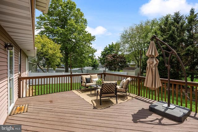 1049 ESTATES BLVD, Hamilton, NJ 08690
