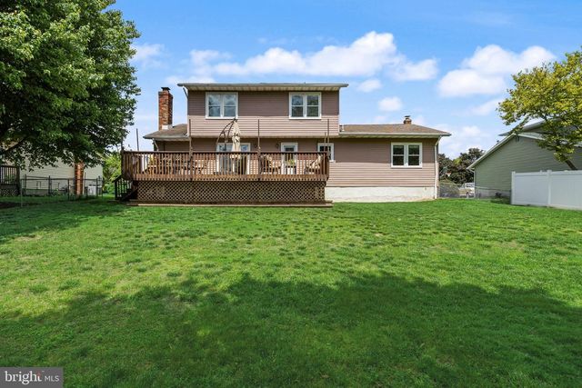 1049 ESTATES BLVD, Hamilton, NJ 08690