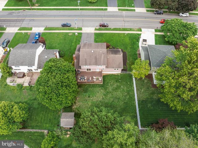1049 ESTATES BLVD, Hamilton, NJ 08690