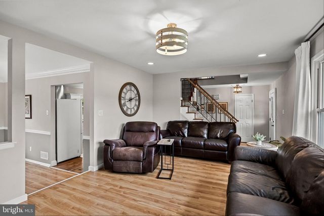 1049 ESTATES BLVD, Hamilton, NJ 08690