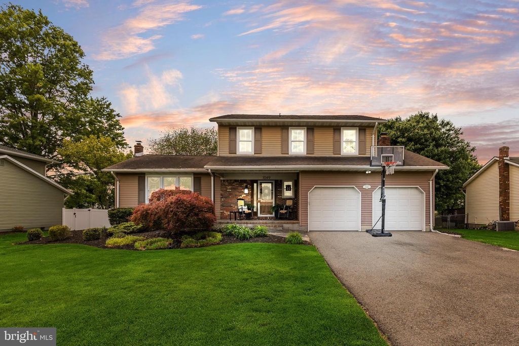 1049 ESTATES BLVD, Hamilton, NJ 08690