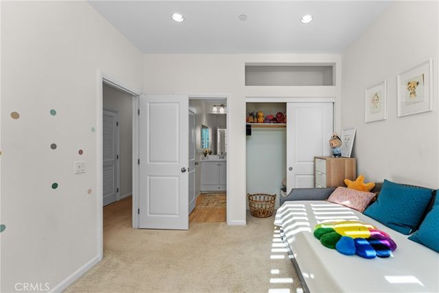 123 Mighty Oak, Irvine, CA 92602