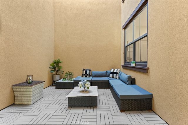 123 Mighty Oak, Irvine, CA 92602