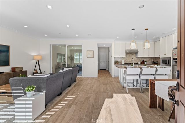 123 Mighty Oak, Irvine, CA 92602