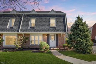 56 Maddaket 56, Scotch Plains Twp., NJ 07076