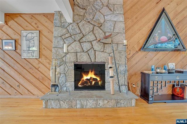 7 Lancaster Court, Ramsey, NJ 07446