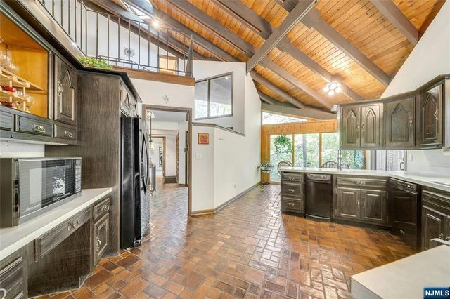 7 Lancaster Court, Ramsey, NJ 07446