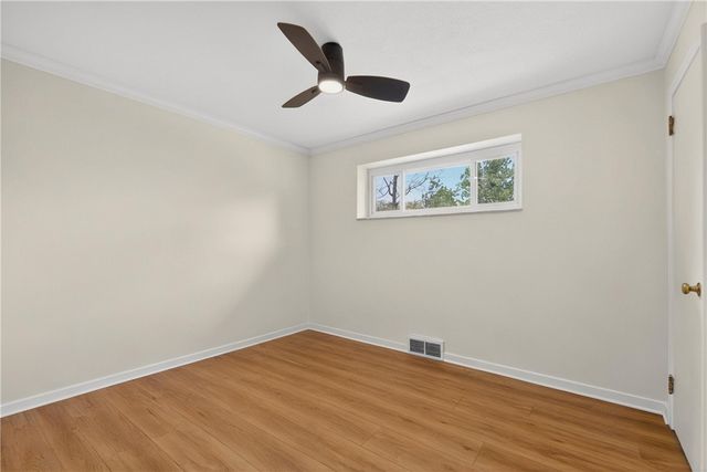 1700 Village Rd, Shaler, PA 15116