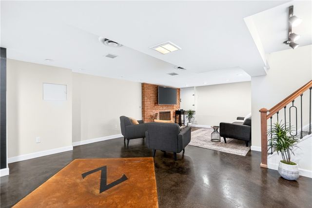 1700 Village Rd, Shaler, PA 15116