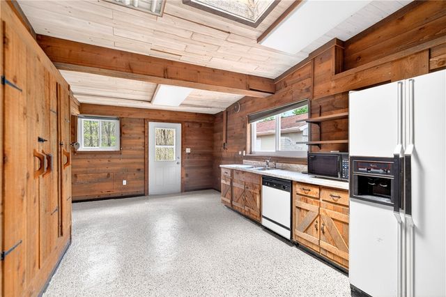 1700 Village Rd, Shaler, PA 15116
