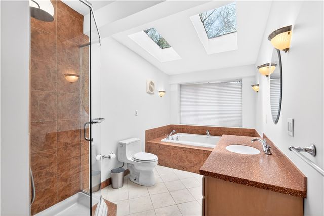 1700 Village Rd, Shaler, PA 15116