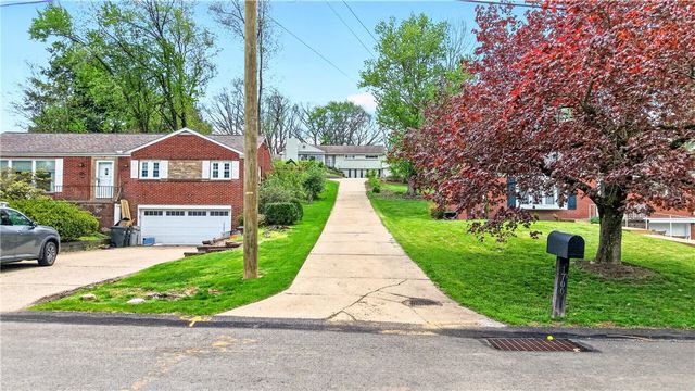 1700 Village Rd, Shaler, PA 15116