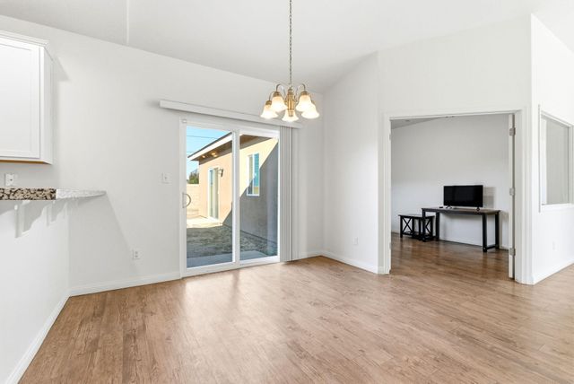 1101 S Royal Oak Place, Porterville, CA 93257