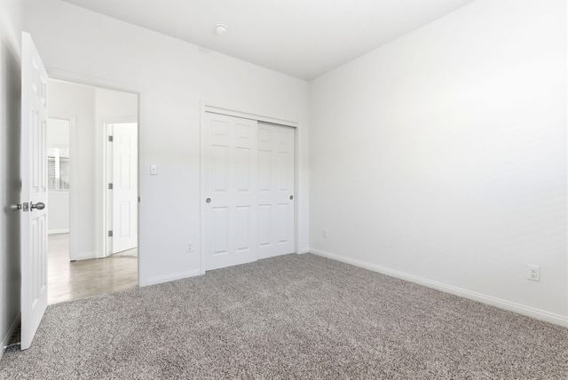 1101 S Royal Oak Place, Porterville, CA 93257