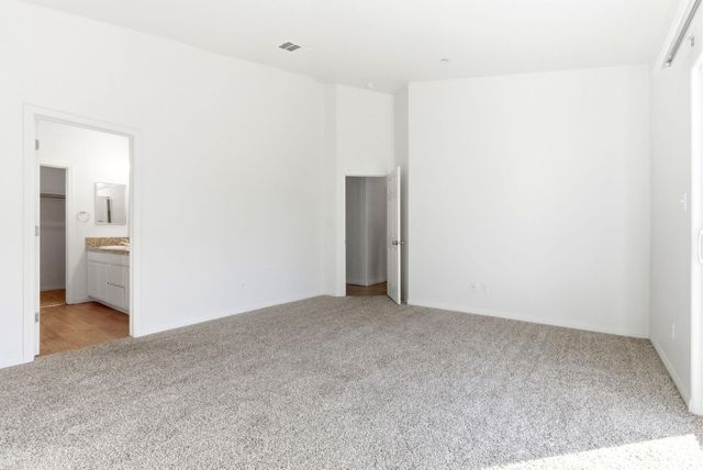 1101 S Royal Oak Place, Porterville, CA 93257