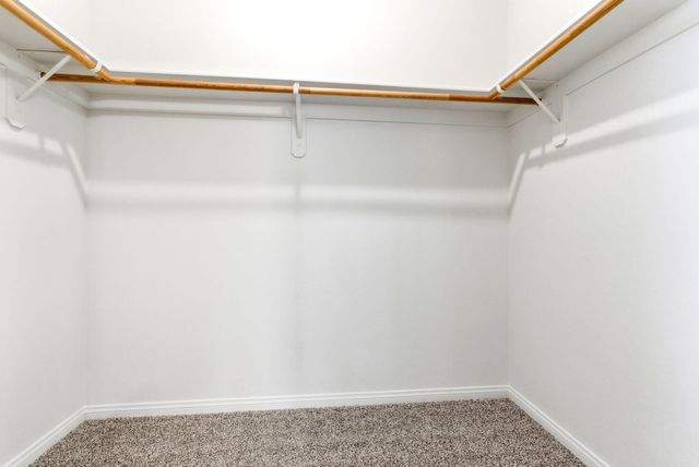 1101 S Royal Oak Place, Porterville, CA 93257