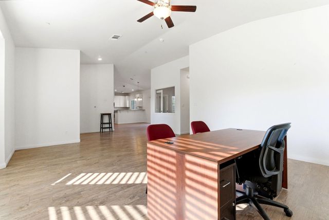 1101 S Royal Oak Place, Porterville, CA 93257