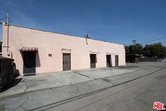 7112 S Victoria Avenue, Los Angeles, CA 90043