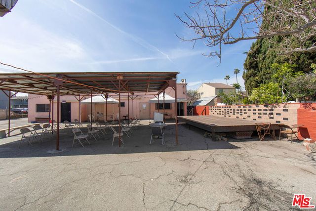 7112 S Victoria Avenue, Los Angeles, CA 90043
