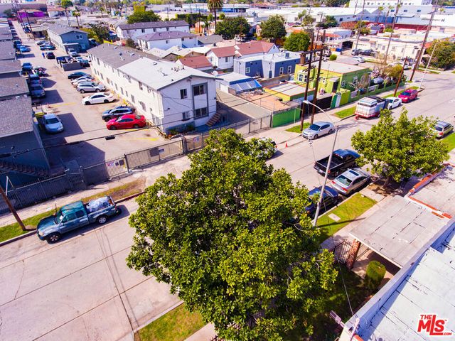 7112 S Victoria Avenue, Los Angeles, CA 90043
