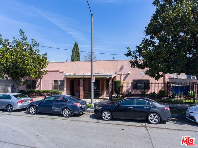 7112 S Victoria Avenue, Los Angeles, CA 90043