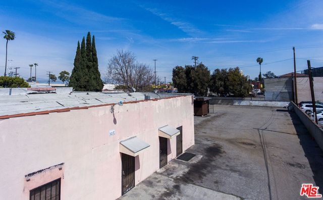 7112 S Victoria Avenue, Los Angeles, CA 90043