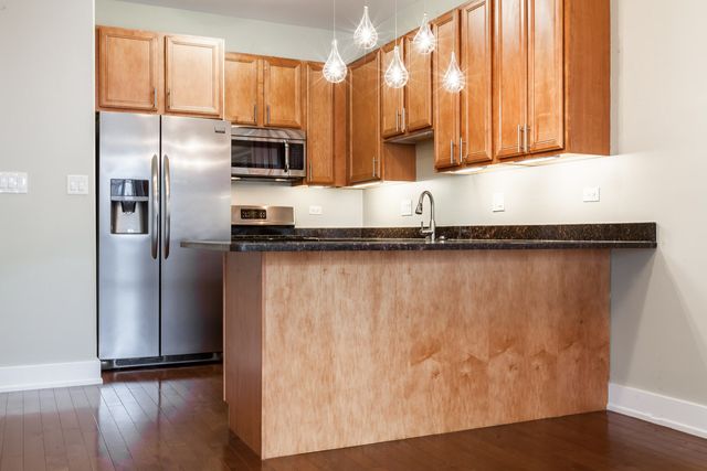 4417 S INDIANA Avenue 3S, Chicago, IL 60653